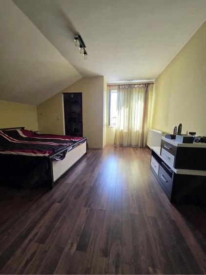 Casă cu 4 camere cu Teren 500 Mp în Central