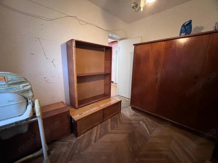 Apartament cu 3 camere decomandat în Central