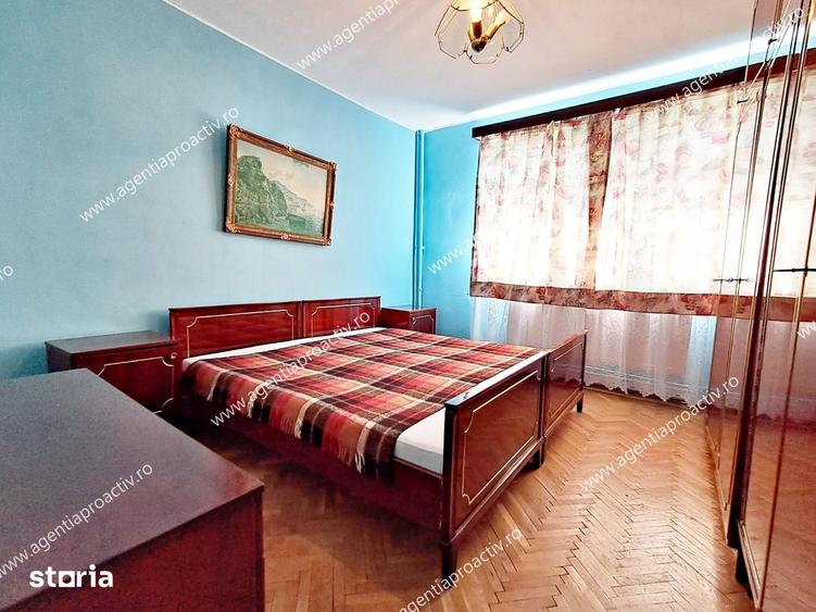 Apartament cu 3 camere decomandat în Micro 21
