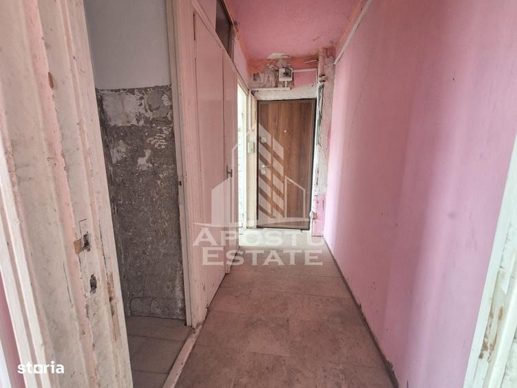 Apartament cu 2 camere semidecomandat în Central