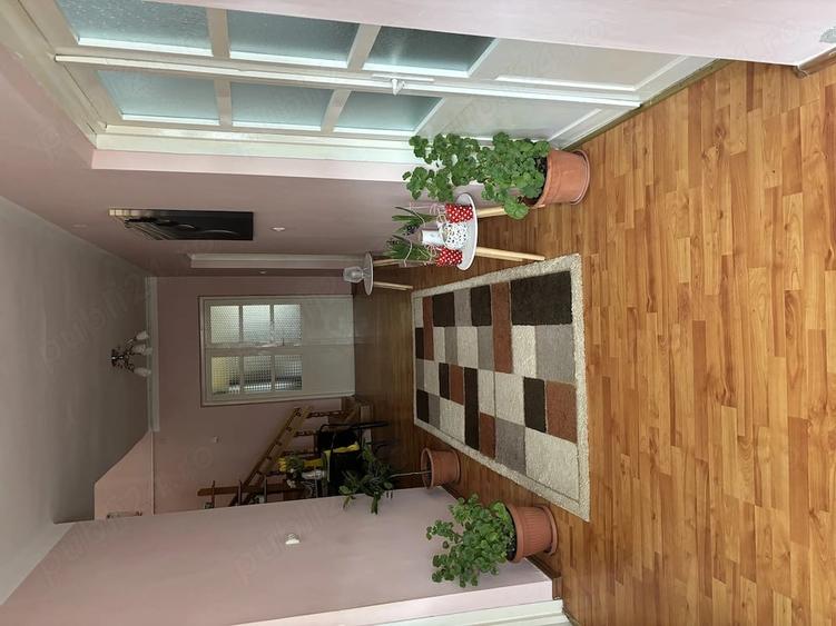 Casă cu Teren 450 Mp în Central