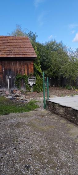Casă cu 4 camere în Budila