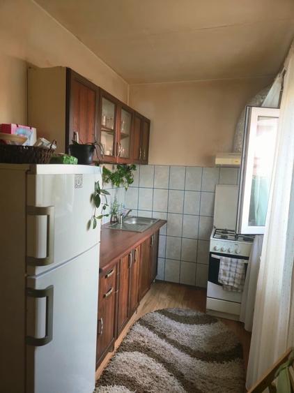 Apartament cu 2 camere semidecomandat în Florești