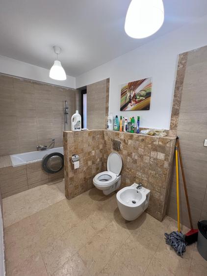 Casă cu 5 camere cu Canalizare în Gulia