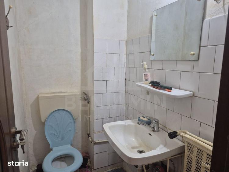 Apartament cu 3 camere decomandat în Sărari