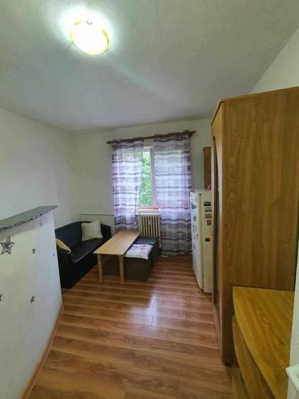 Garsonieră decomandată în Central
