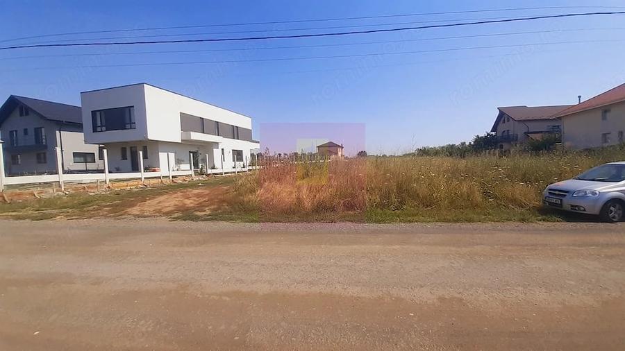 Teren de 4715 mp, în Brănești