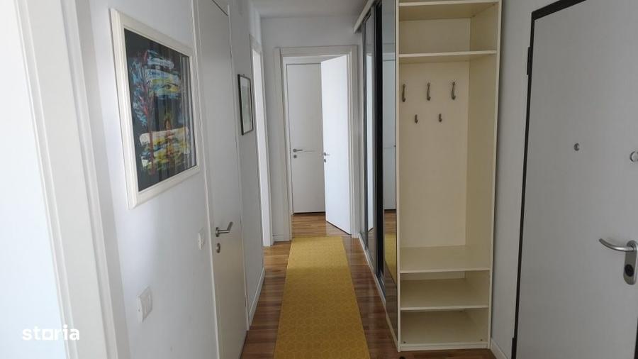 Apartament cu 3 camere decomandat în 1 Mai