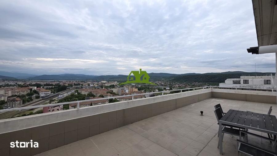Apartament cu 4 camere în Central