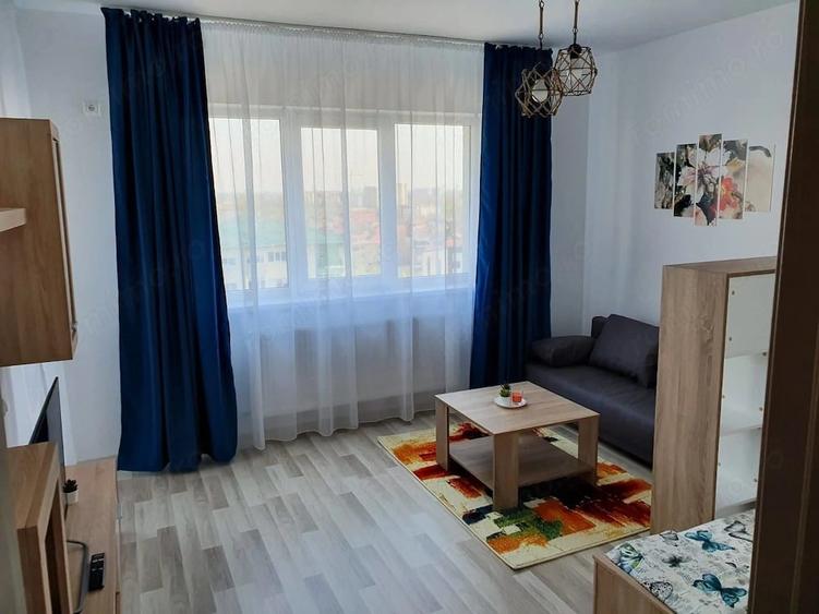 Garsonieră decomandată în Păcii