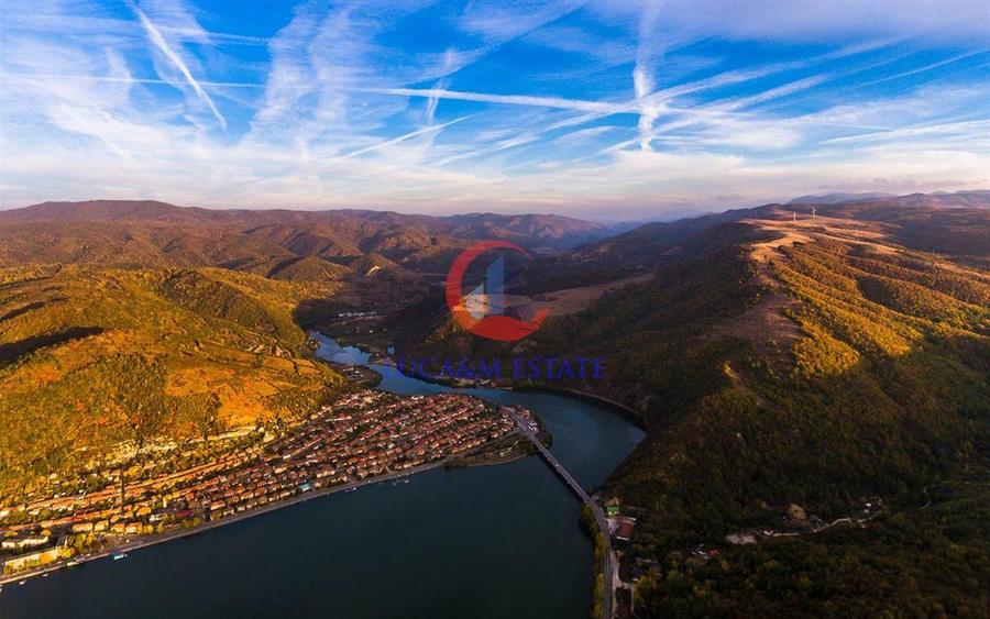 Teren intravilan de 3400 mp, în Central