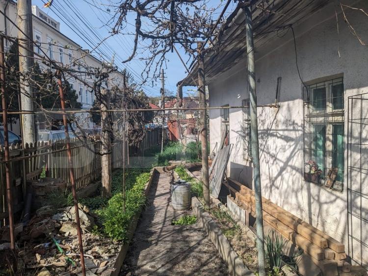 Spațiu comercial, de 400 mp, în Central