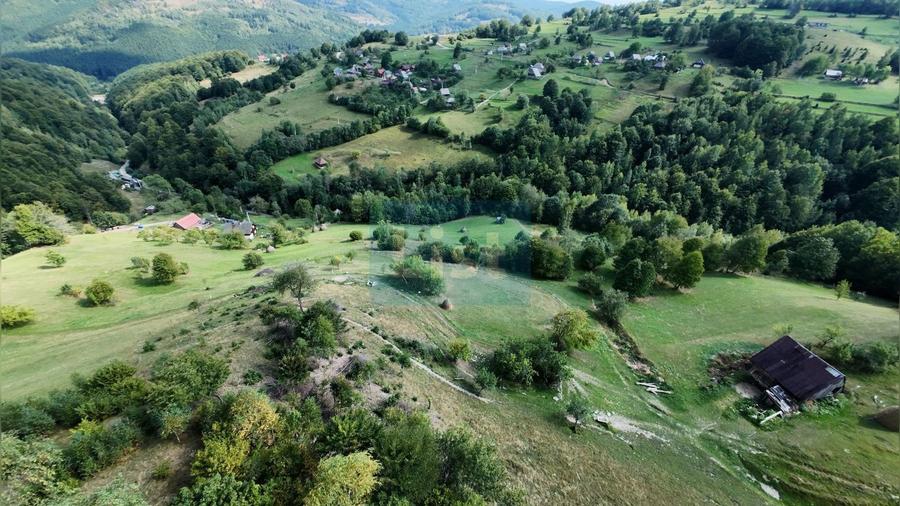 Teren de 10479 mp, în Călățele