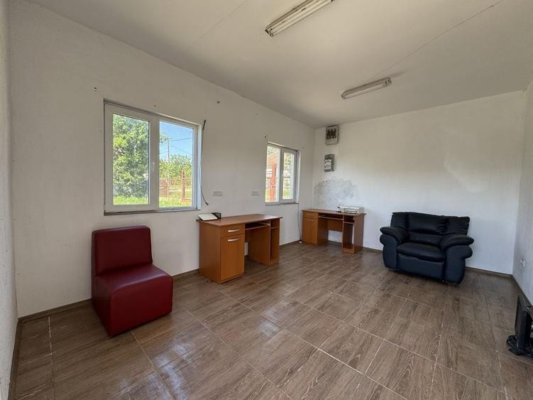 Casă cu 4 camere cu Teren 350 Mp în Mașloc