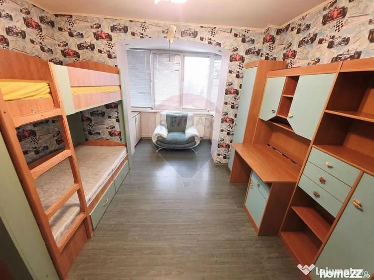 Apartament cu 4 camere decomandat în Calea Romanului