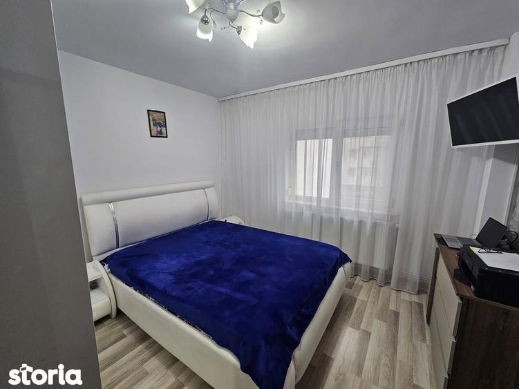 Apartament cu 3 camere decomandat, mobilat în Banat