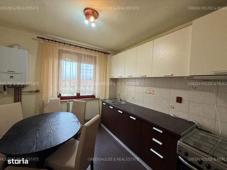 Apartament cu 3 camere decomandat în Deve