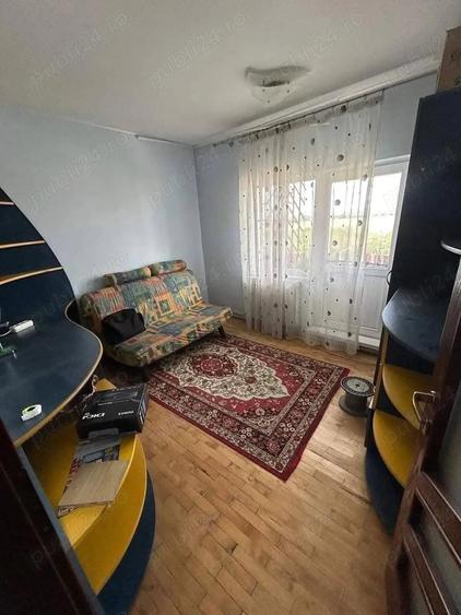 Apartament cu 4 camere decomandat în Central