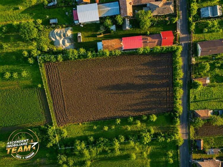 Teren Construcții intravilan de 4554 mp, în Mărcușa