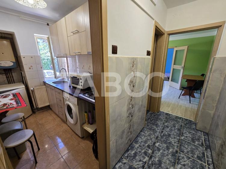 Apartament cu 2 camere nedecomandat, mobilat în Mihai Viteazul