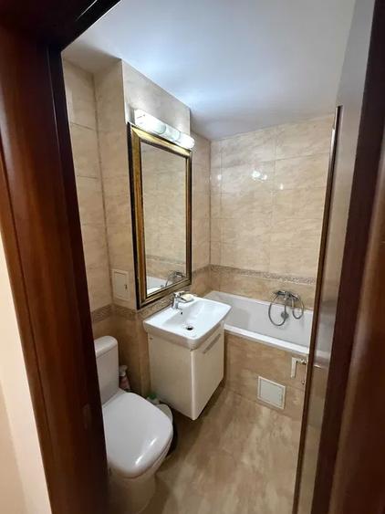 Apartament cu 3 camere decomandat, mobilat în Tomis II