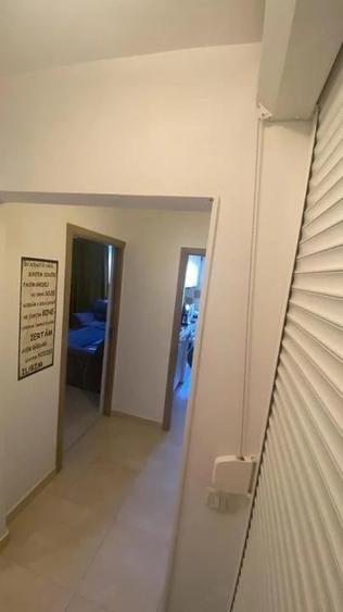 Apartament cu 3 camere decomandat în Poarta 6