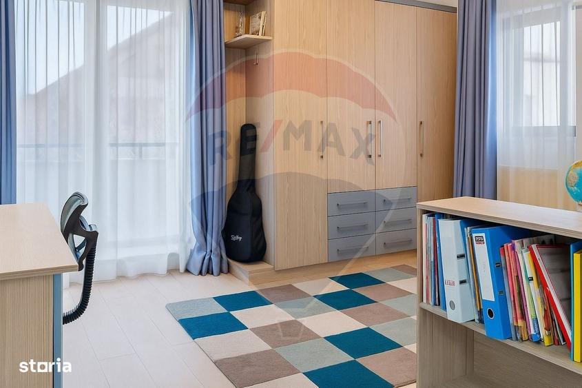 Casă cu 4 camere în Central