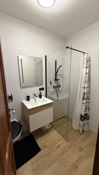 Apartament cu 4 camere decomandat în Bulgaria