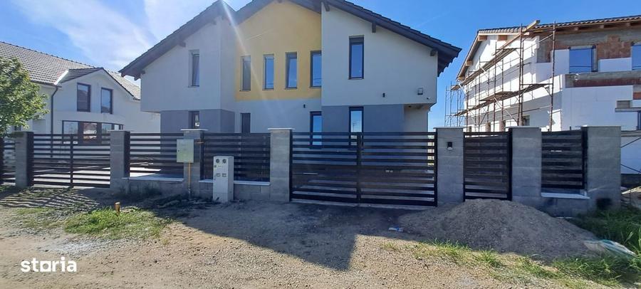 Casă cu 8 camere cu Teren 777 Mp în Șag