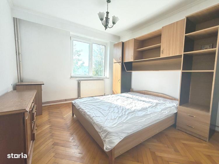 Apartament cu 2 camere semidecomandat în Craiovei