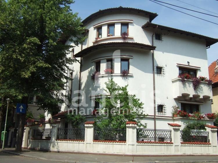 Birou, de 140 mp, în Primăverii