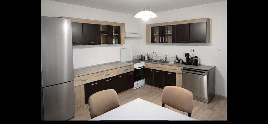 Casă cu 3 camere cu Teren 300 Mp în Central