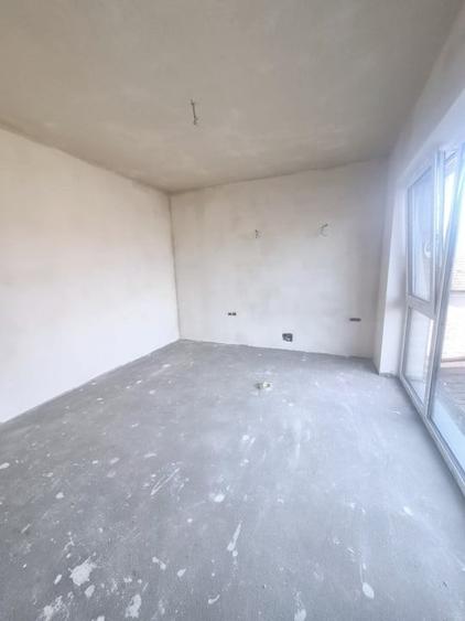 Duplex cu 4 camere cu Canalizare în Andrei Mureșanu