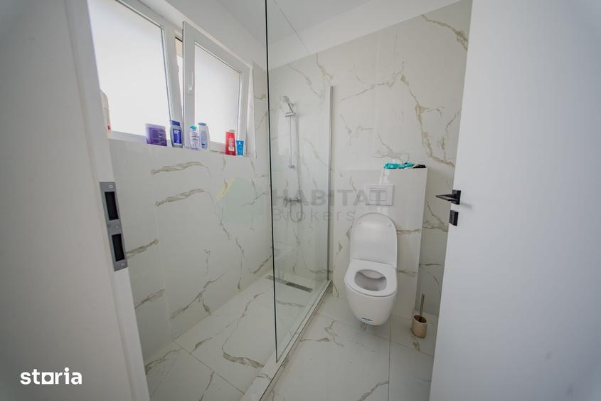 Casă cu 4 camere cu Teren 300 Mp în Tunari