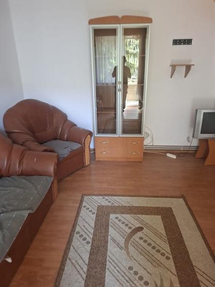 Apartament cu 3 camere în Zăbala