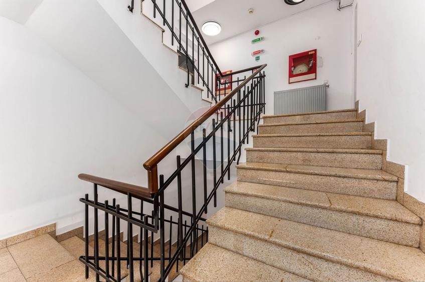 Spațiu comercial, de 100 mp, în Lipscani