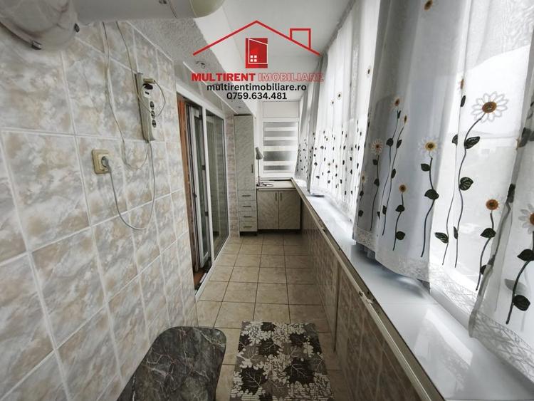 Apartament cu 3 camere decomandat în E3