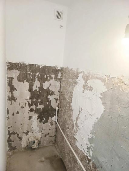 Apartament cu 3 camere decomandat în Berceni