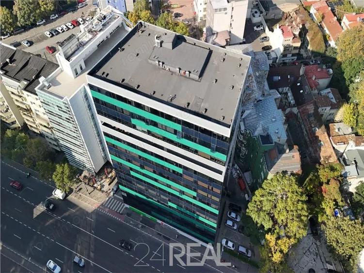Spațiu comercial, în P-ța Victoriei
