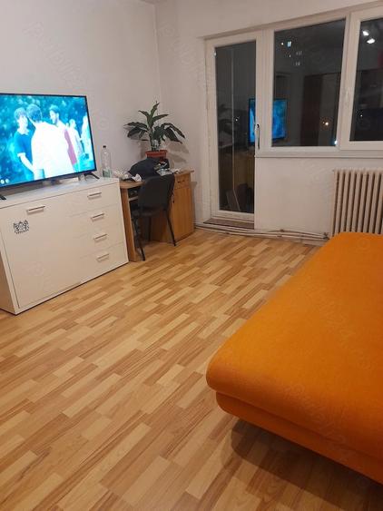 Vand apartament cf I semidecomandat - 2