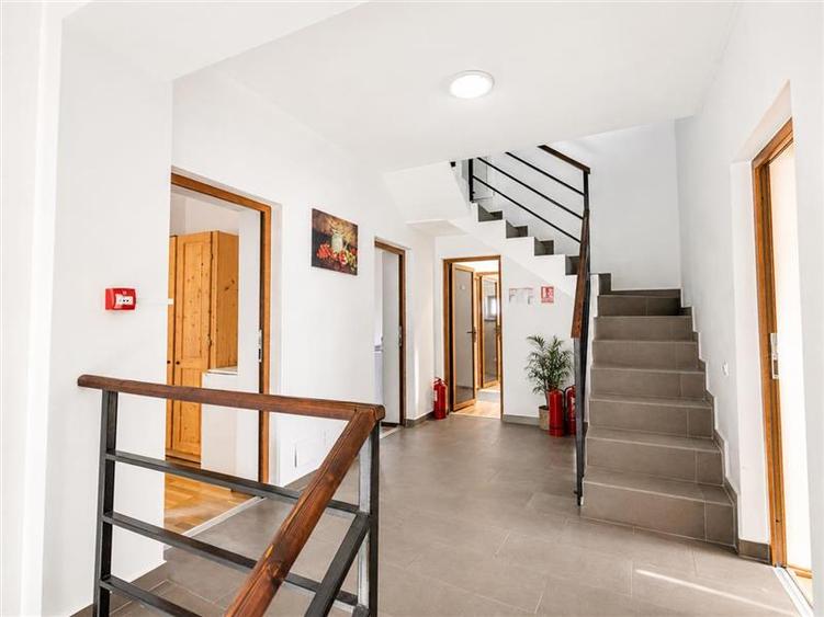 Hotel/Pensiune, de 515 mp, în Valea Alba