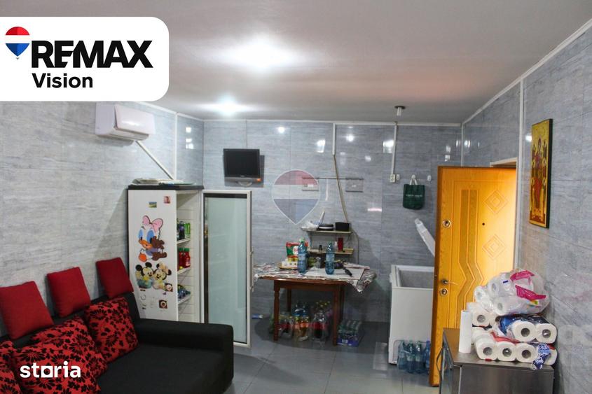 Casă cu 8 camere cu Piscina în Castranova