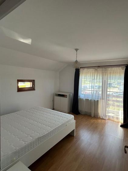 Casă individuală cu 4 camere cu Canalizare în Florești