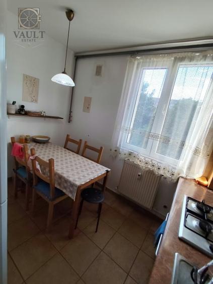 APARTAMENT 4 CAMERE-DECOMANDAT-2 BAI-ETAJ 4/4-BLOC REABILITAT-RAHOVA - 3