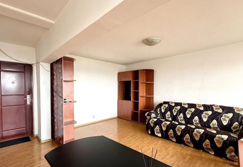 Apartament cu 3 camere decomandat, mobilat în Titulescu