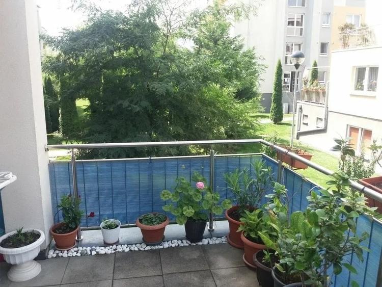 Apartament cu 3 camere decomandat în Bartolomeu