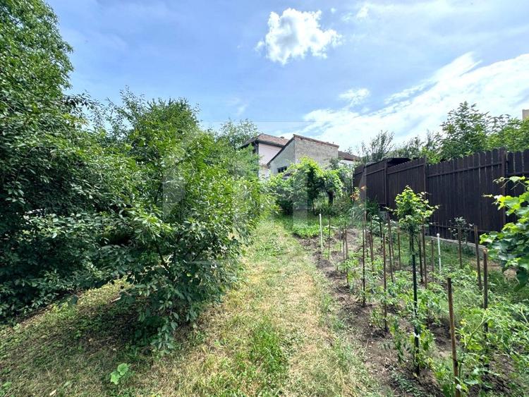 Casă individuală cu 6 camere cu Canalizare în Gruia