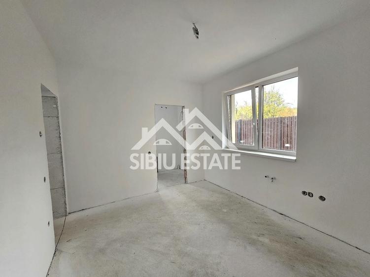 Duplex cu 4 camere cu Canalizare în Arhitecților - Calea Cisnădiei