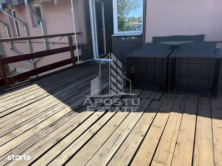 Casă cu 7 camere cu Teren 360 Mp în Buziașului