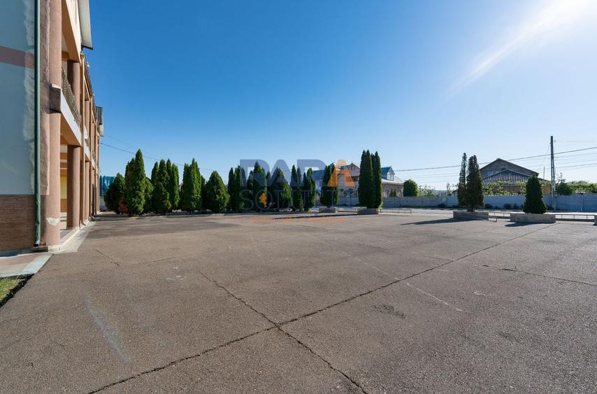 Spațiu comercial, de 1,900 mp, în Tămășeni